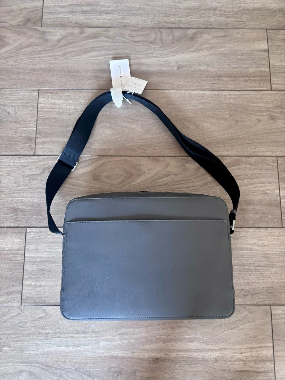 NWT! Tommy Hilfiger Dark Gray Men’s Flag Computer Bag